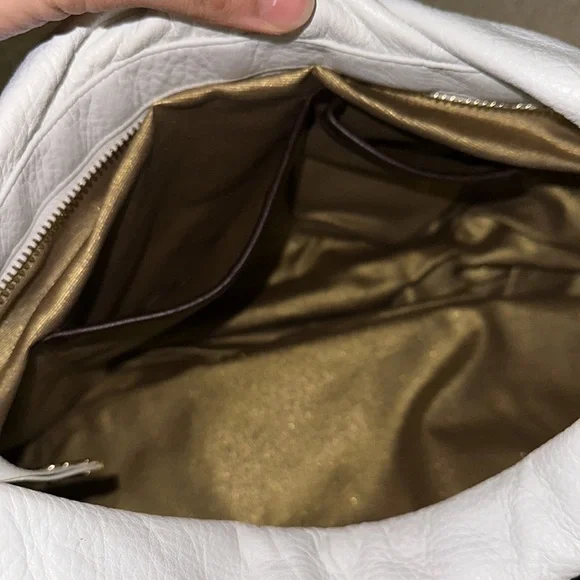 White Shoulder Bag - Picture 16 of 17